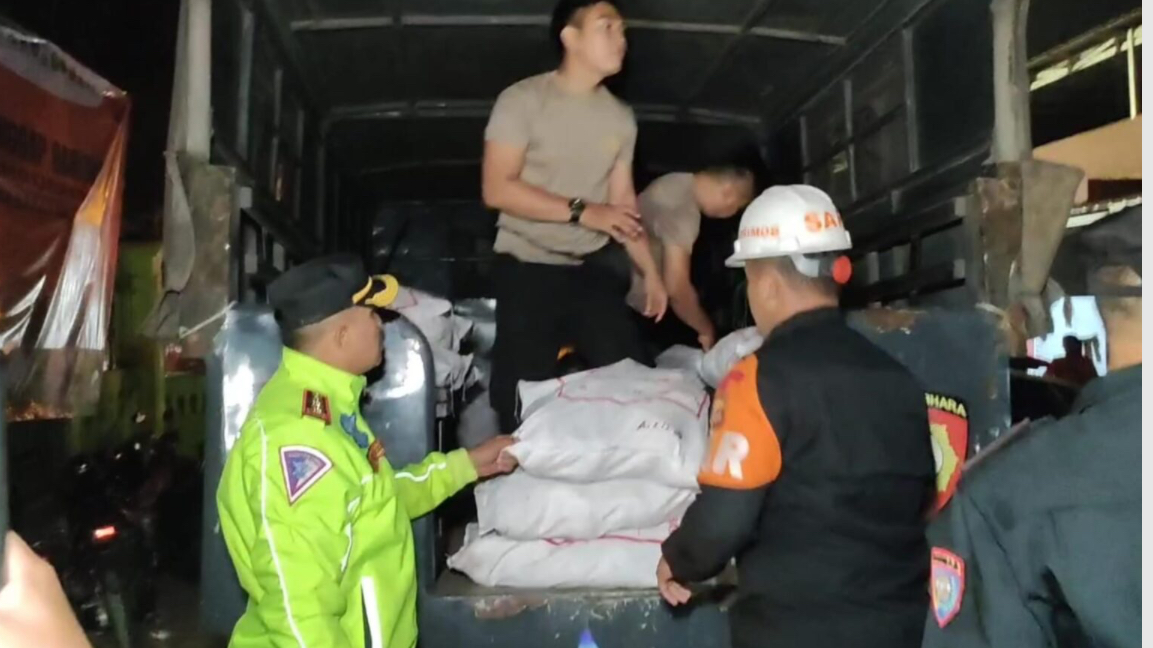 Bantu Korban Gempa, Kapolda Jabar Distribusikan 1 Ton Ayam Beku Olahan