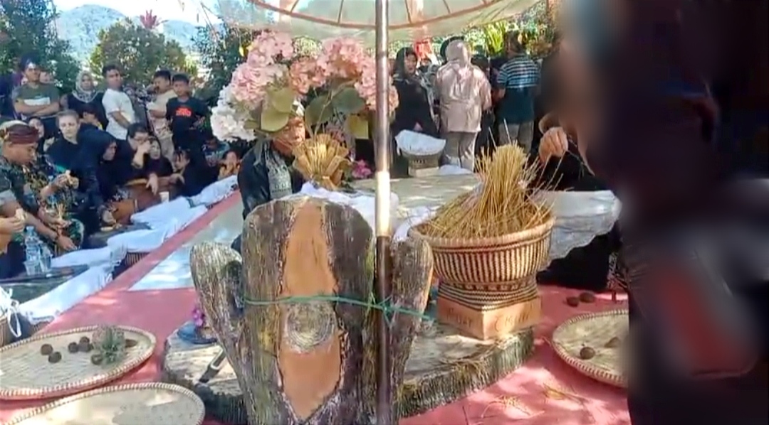 Tradisi Seren Taun Masyarakat Adat Kasepuhan Cisitu 2025, Mengandung Nilai Leluhur