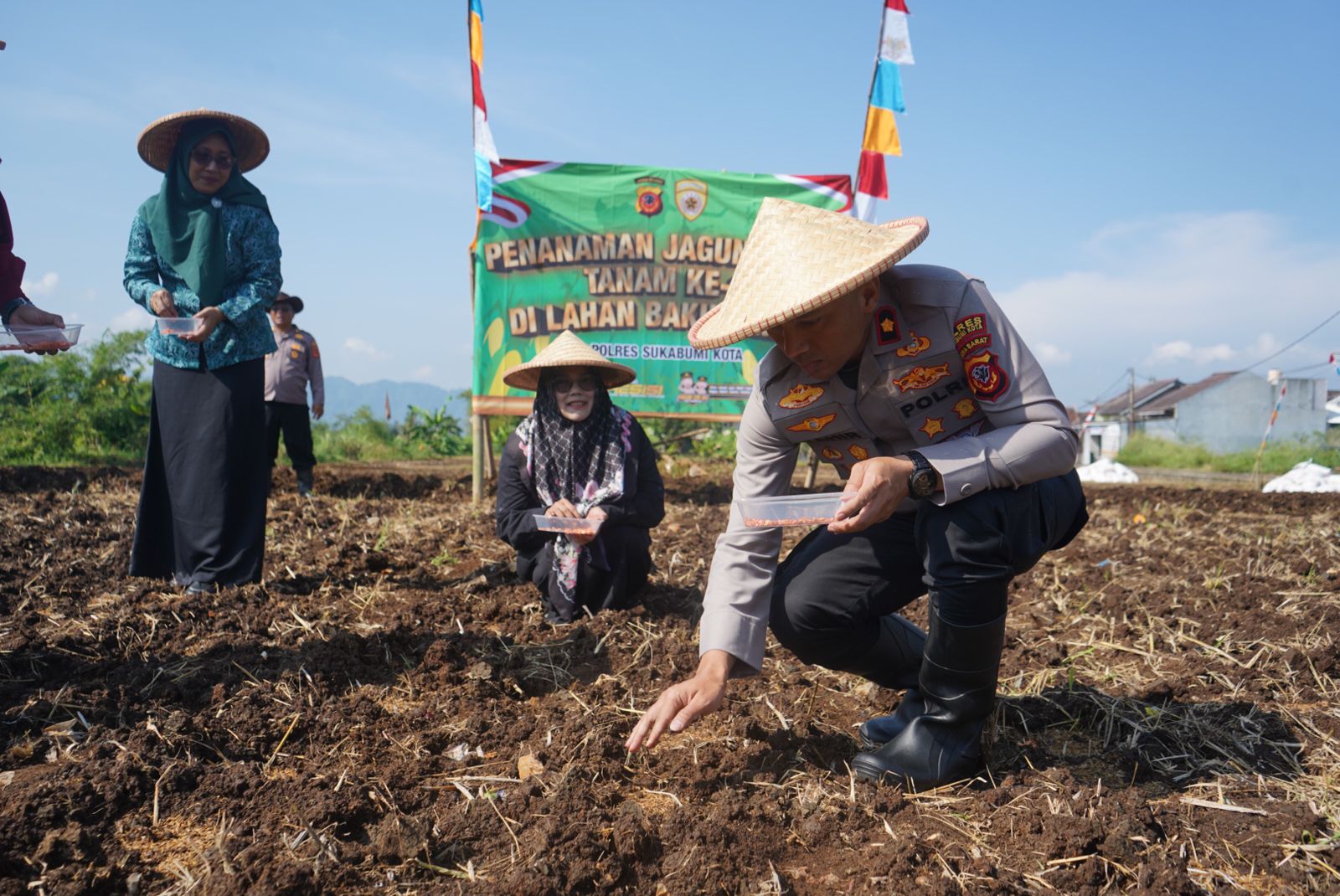 Dukung Ketahanan Pangan, Polres Sukabumi Kota Tanam Jagung Dilahan 2 Hektar