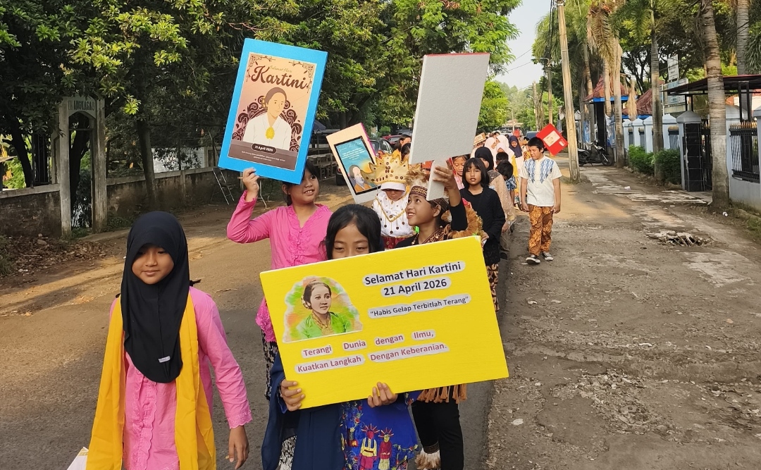 Merajut Semangat Kartini, SD Angkasa 12 Halim Tampilkan Kreativitas Anak Lewat Berbagai Lomba